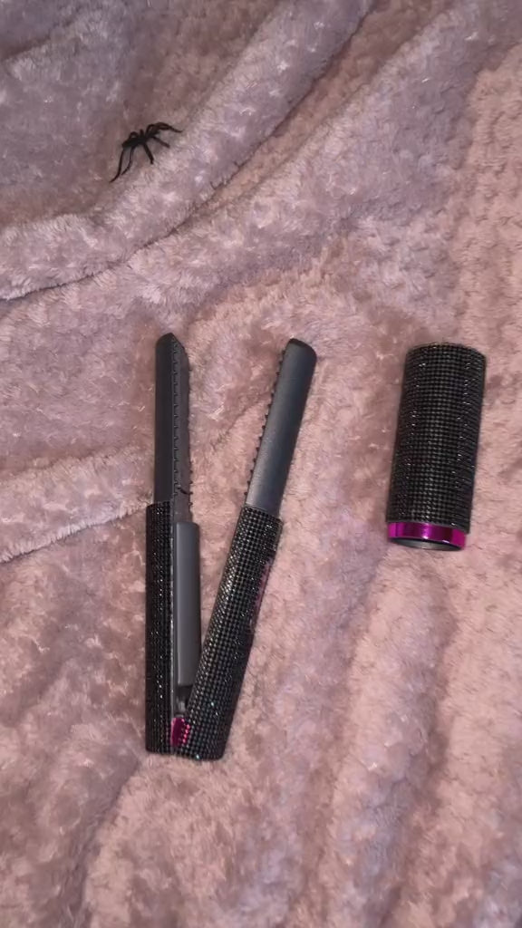 Portable Hair Straightener/Curler – Diamond Finish & 2-in-1 Performance – PureBloom™ video